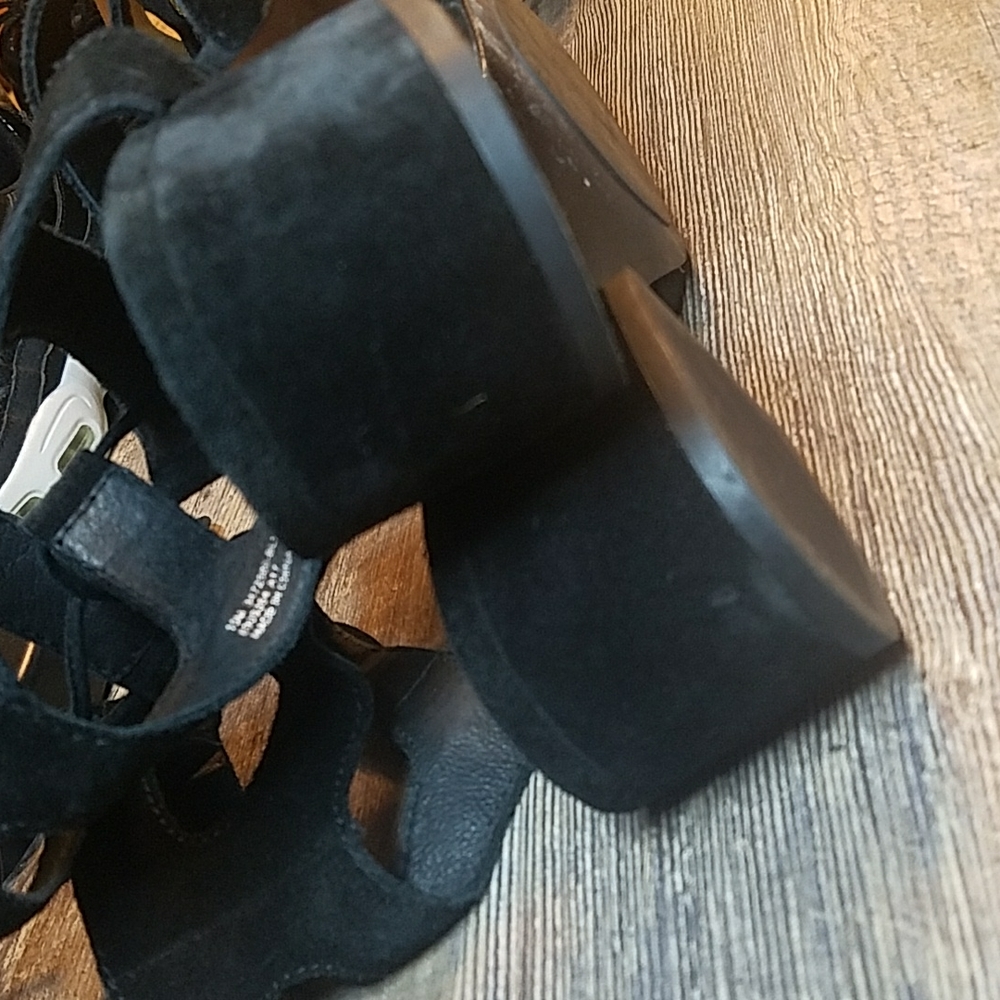 FRYE  Size 10 Gladiator Sandal Black Leather Lace up Short heel - Picture 11 of 16